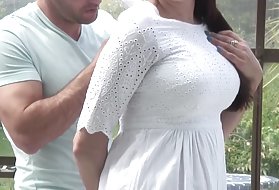 Katso video porno vitun kuuma kypsä moms imeä ja naida nuori kukko