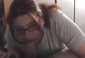 Todellinen amatööri nörtti vaimo imee kyrpää pov porno malli porno videoita kaunis