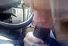 Porno parodia online amatööri pää syvälle suihinotto, kun ajo auto
