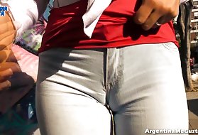 Iso cameltoe, ei. suuri fyysinen tissit ei ole yllättävää,
