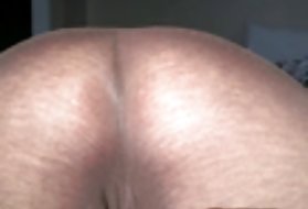Lyhyt kotitekoinen porno video internetissä kutsuva iso seksikäs perse, musta