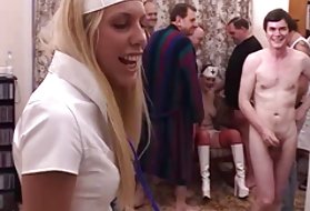 Ryhmä isoisät vitun nuorempi blondi orgasmi tytöt porno videoita