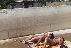 Videot porno venäjän tytöt cum kolme kiinni yläosattomissa aurinkoa