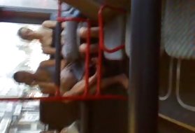 Saksassa viranomaiset upskirt tirkistelijä eri. bussipysäkki tytöt 6 tytöt