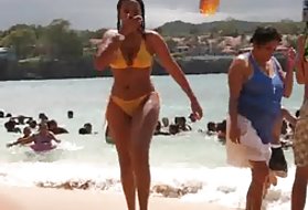 Povekas tyttö yllään). bikinit kulumista busty kielletty porno peli